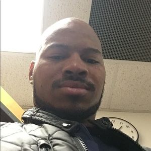 Meet your Posher, Dennis